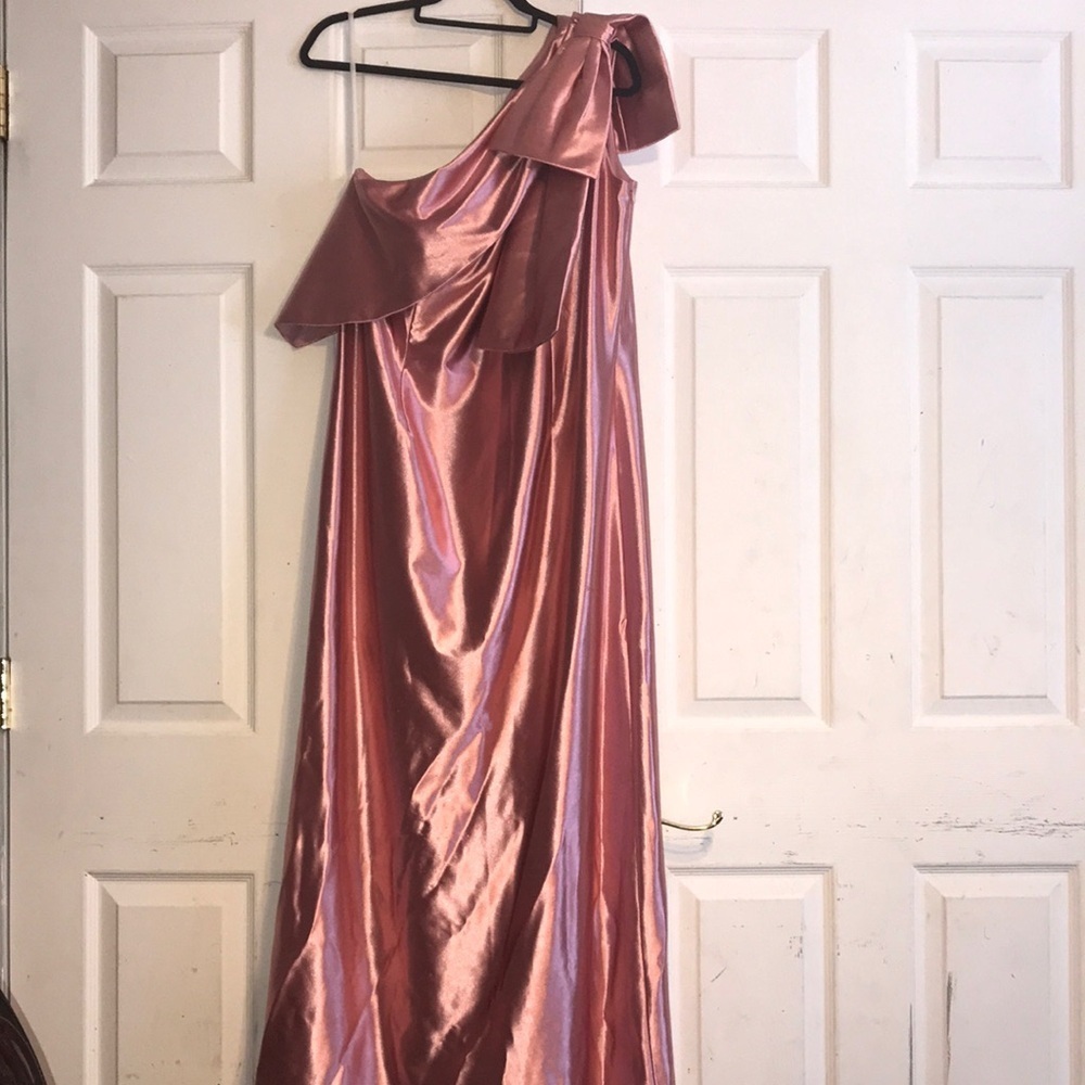 Women’s Mauve One-Shoulder Gown